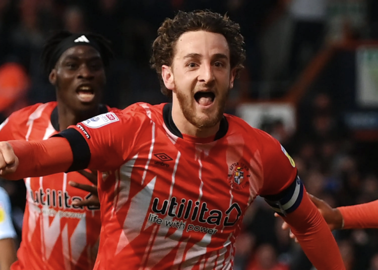 Retour triomphal de Tom Lockyer en équipe nationale du Pays de Galles après une chirurgie cardiaque