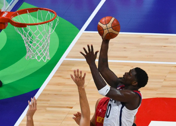 Match serré Coupe du Monde FIBA 2023 USA Monténégro
